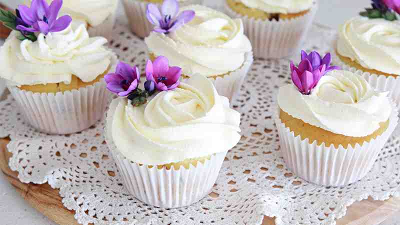 Recipe Girl White Wedding Cake