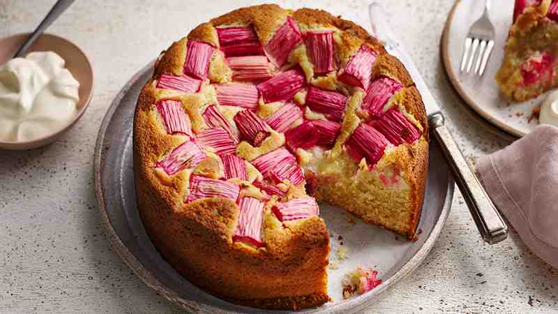 Amish Rhubarb Cake Recipe