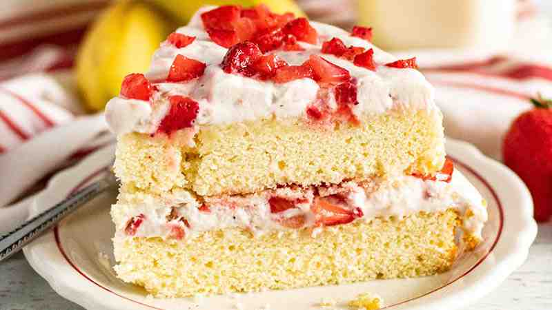 Strawberry Banana Cake Recipe